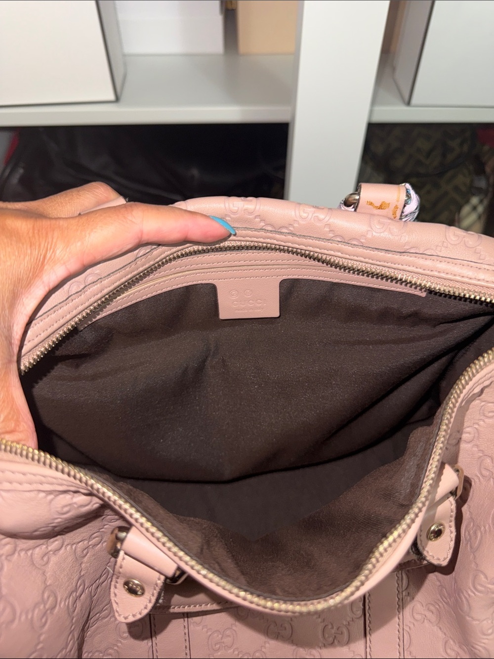 Authentic Boston Bag Gucci Dusty Pink GG Embossed Leather Top-Handle Tote - Picture 8 of 10